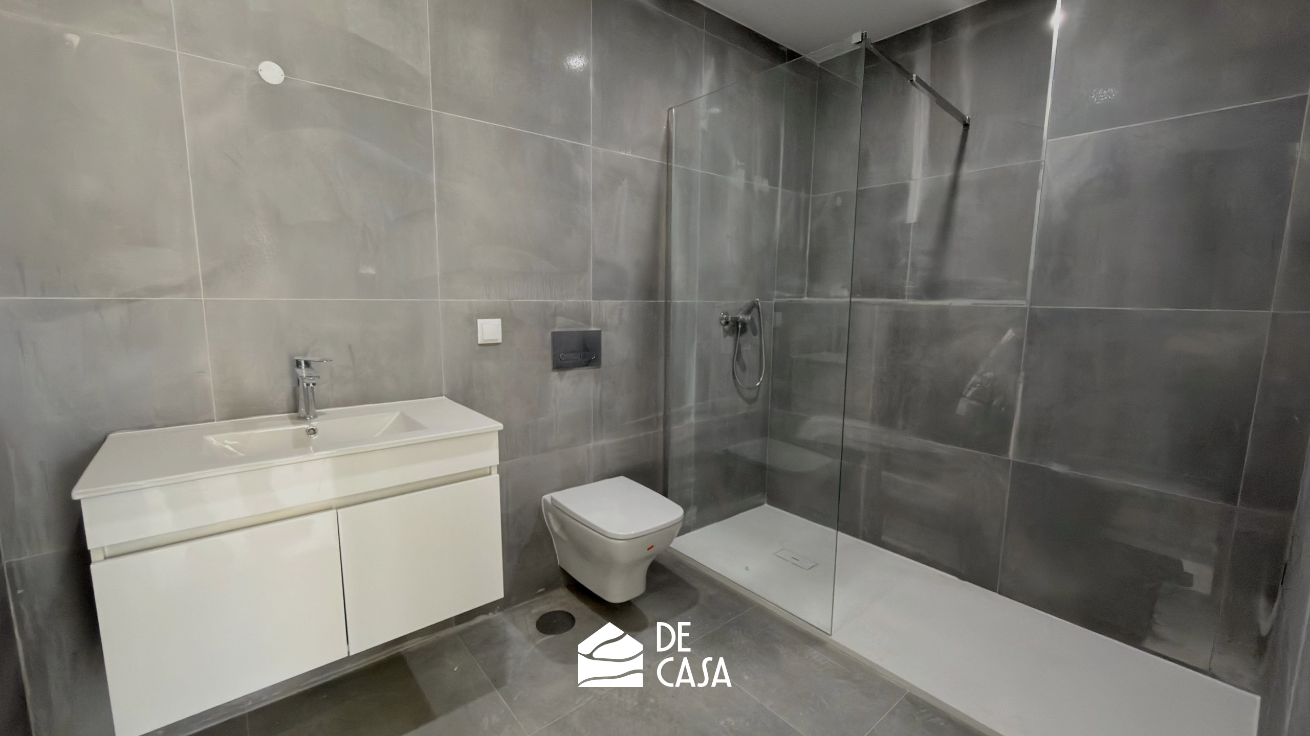 Apartamento T1 em Repeses e S. Salvador
