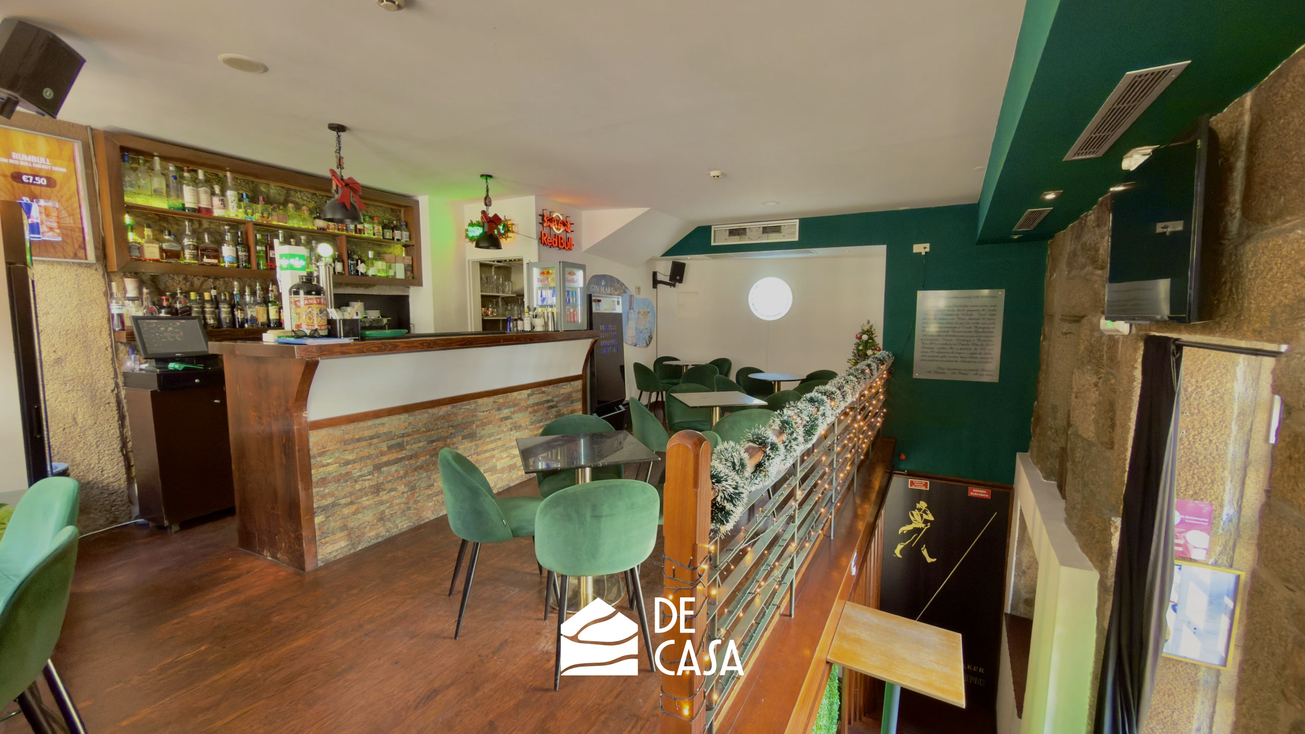 Espaço Comercial para Trespasse: Bar em Pleno Funcionamento!