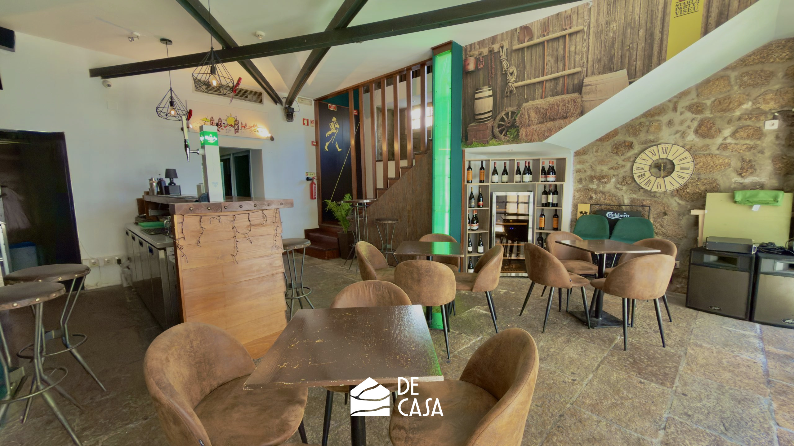 Espaço Comercial para Trespasse: Bar em Pleno Funcionamento!
